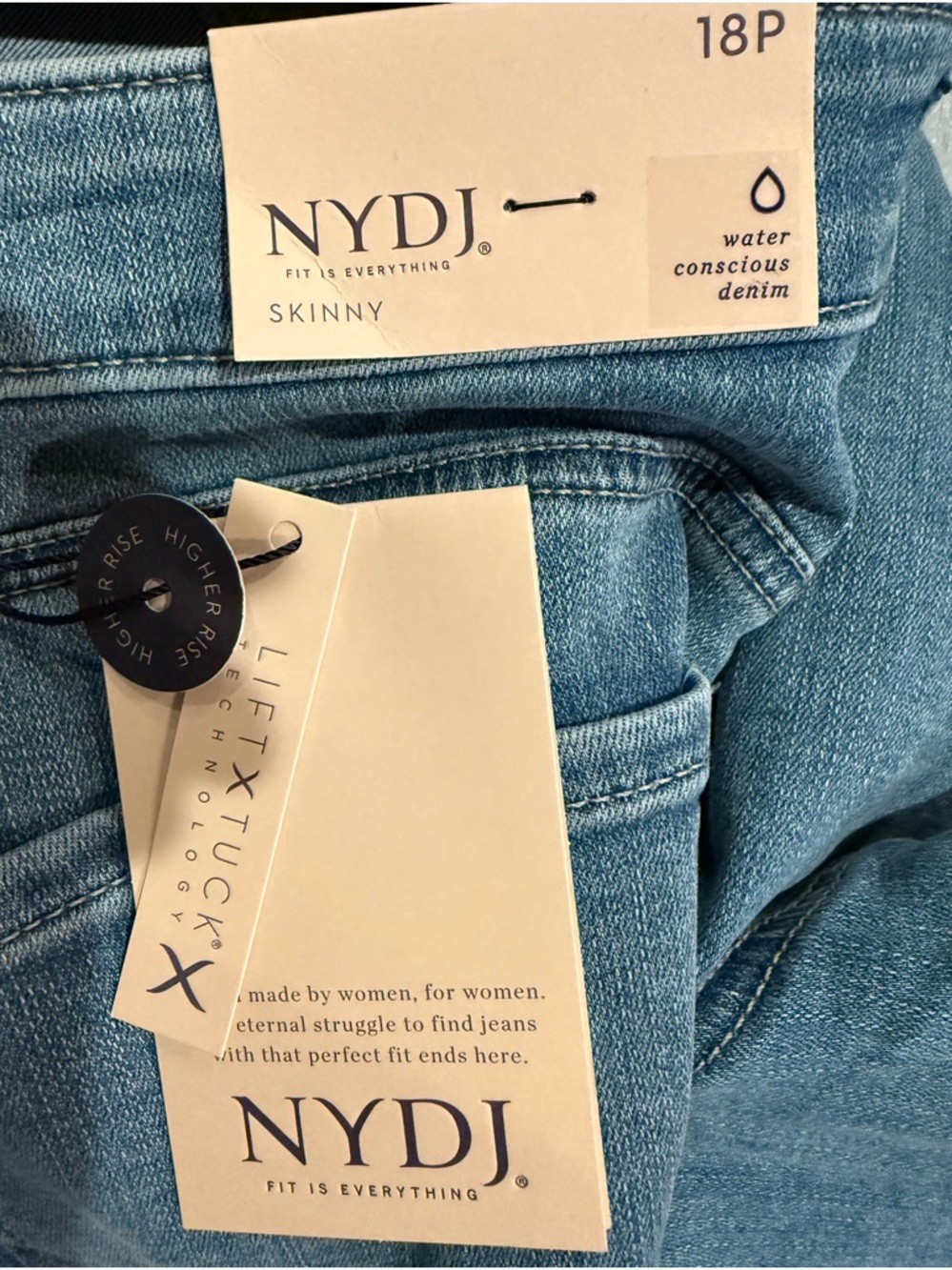 NYDJ Skinny Jeans “Ami Skinny”Light Blue Wash - LiftX Tuck in size 18 Petite NWT